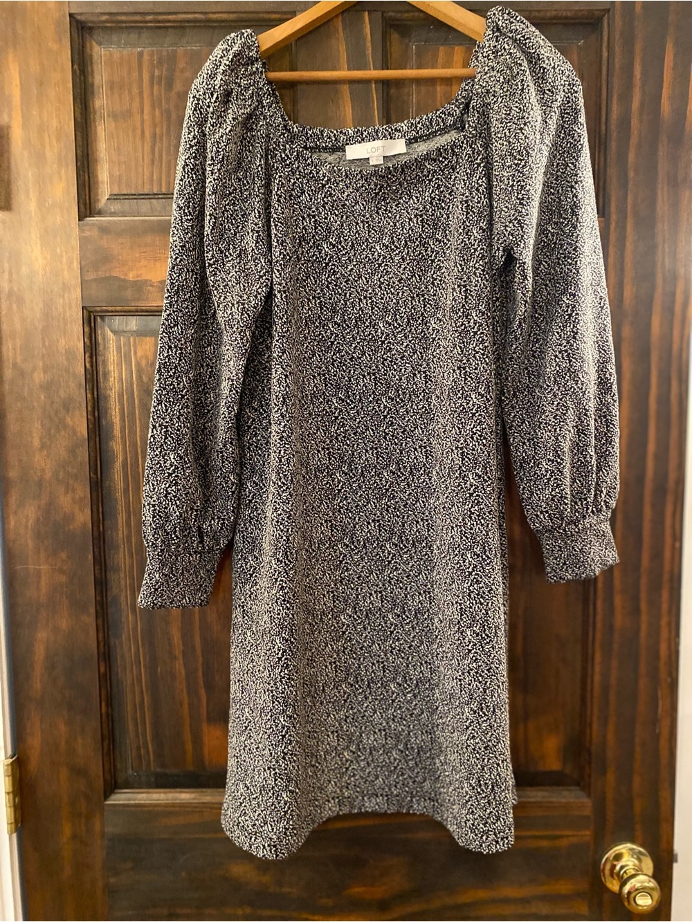 LOFT Black & White Textured Puff-Sleeve Knit Dress